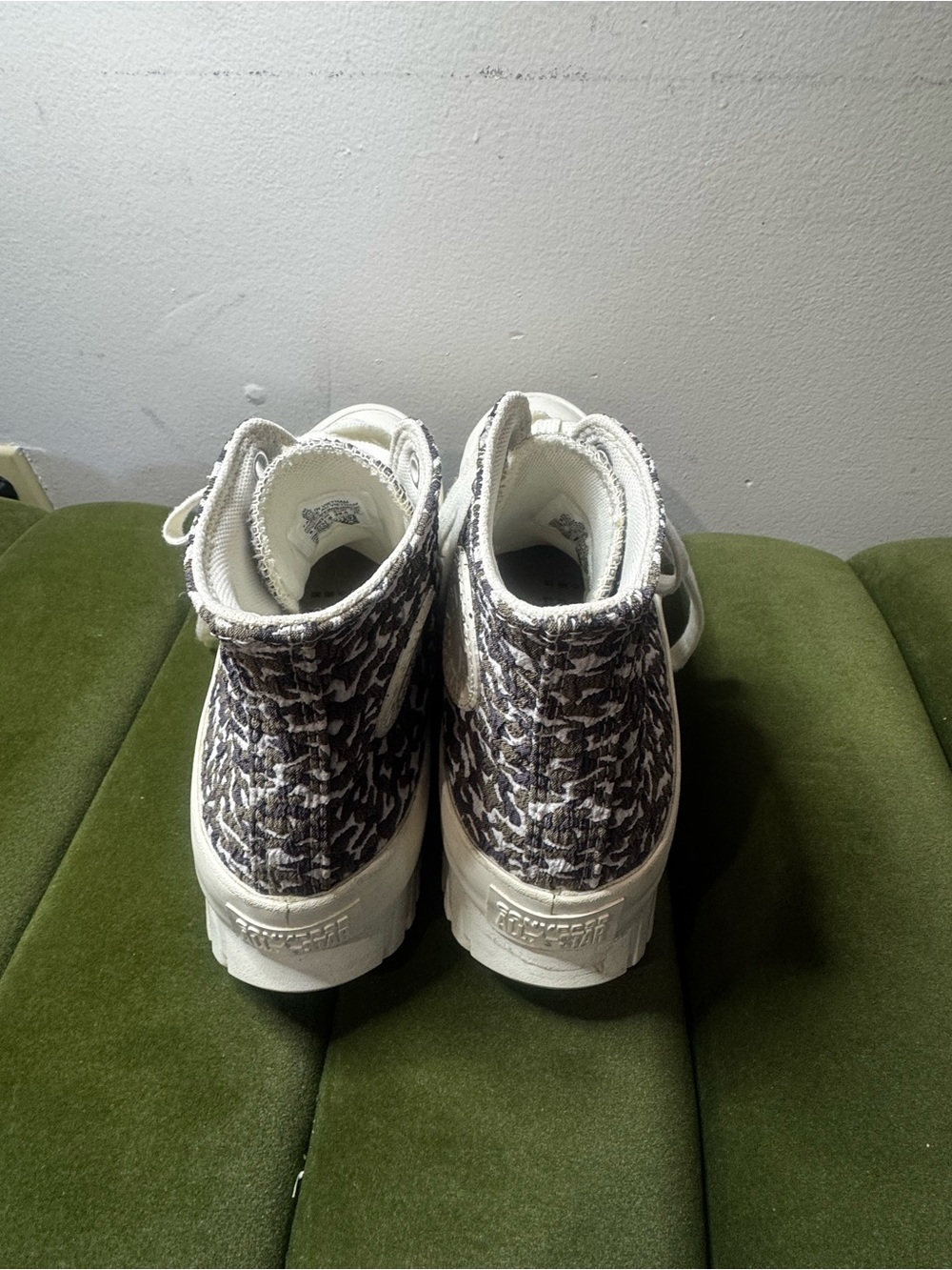 Converse Chuck Taylor All Star Lugged 2.0 Jacquard Converse size 8 1/2 - Picture 6 of 10